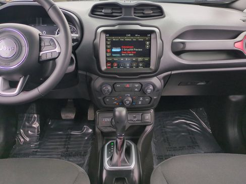 Used 2023 Jeep Renegade Trailhawk image 11