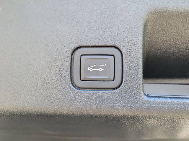 Certified 2024 Chevrolet Equinox EV RS FWD image 17