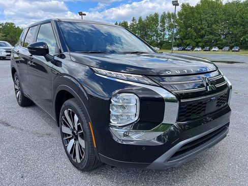 New 2026 Mitsubishi Outlander SE AWD/4WD image 12