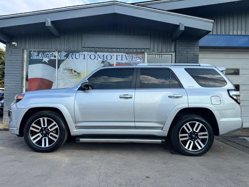 Used 2022 Toyota 4Runner Limited RWD image 6