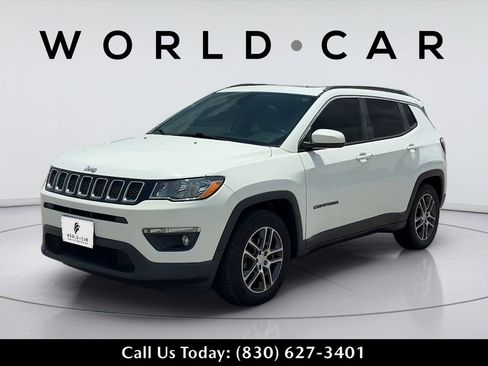 Used 2019 Jeep Compass Latitude FWD image 3