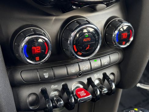 Used 2015 MINI Cooper 2-Door Hardtop image 17