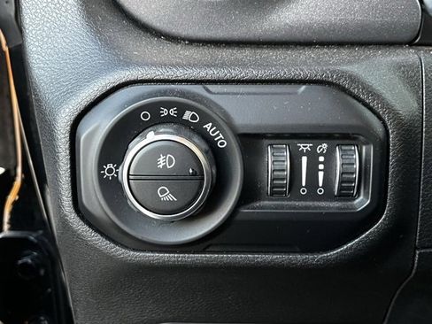 Certified 2021 Jeep Gladiator Mojave image 18