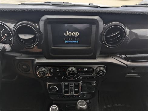 Used 2021 Jeep Wrangler Unlimited Sport AWD/4WD image 31