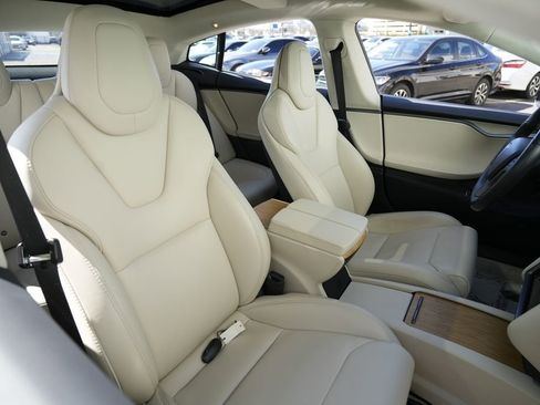 Used 2018 Tesla Model S 100D image 21