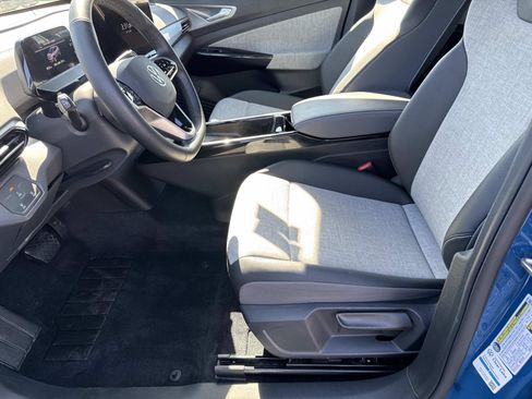 Certified 2025 Volkswagen ID.4 Pro image 14