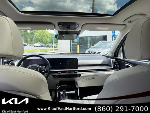 Certified 2024 Kia Sorento SX AWD/4WD image 22