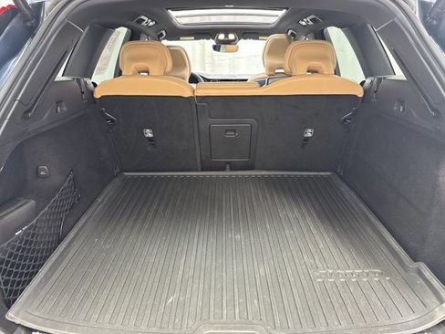 Used 2023 Volvo XC60 B5 Ultimate w/ Climate Package image 30