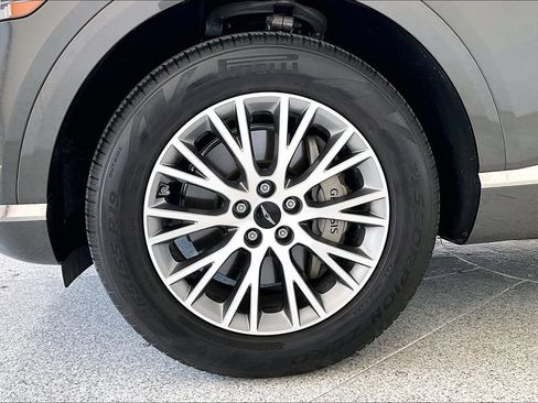 Used 2025 Genesis GV80 2.5T Standard AWD/4WD image 11