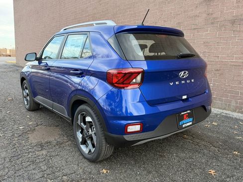 New 2026 Hyundai Venue SEL image 3