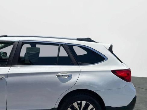 Used 2019 Subaru Outback 2.5i Touring w/ Popular Package #3A AWD/4WD image 32