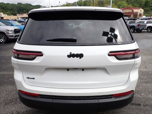 New 2025 Jeep Grand Cherokee L Altitude image 4