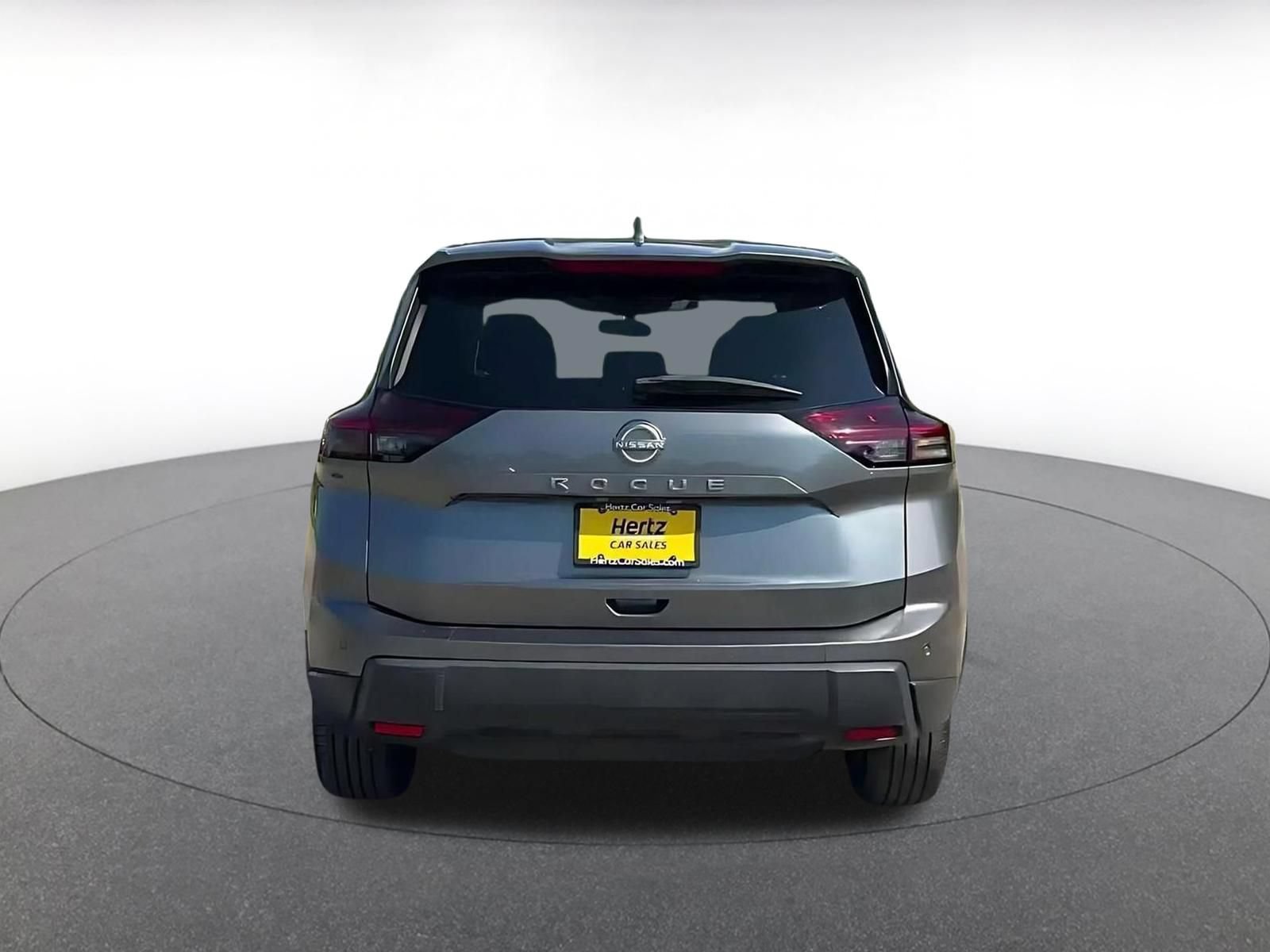 Used 2025 Nissan Rogue SV FWD image 12
