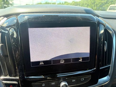 Used 2023 Chevrolet Traverse LT FWD image 22