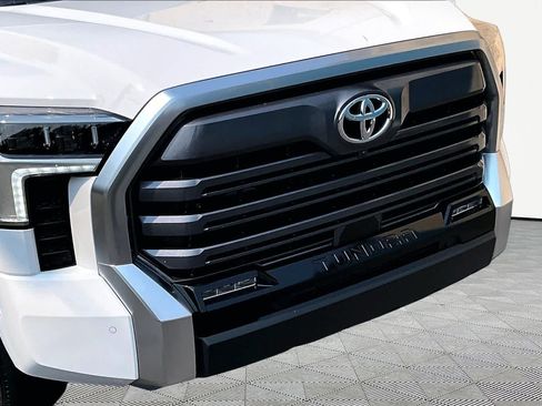 Used 2026 Toyota Tundra Limited AWD/4WD image 30