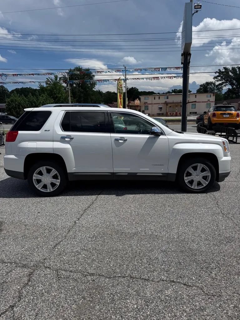 Used 2017 GMC Terrain SLT FWD image 5