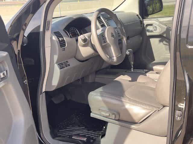 Used 2019 Nissan Frontier SL RWD image 3
