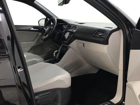 Used 2023 Volkswagen Tiguan SE R-Line FWD image 19