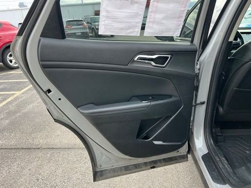 Used 2023 Kia Sportage SX image 38