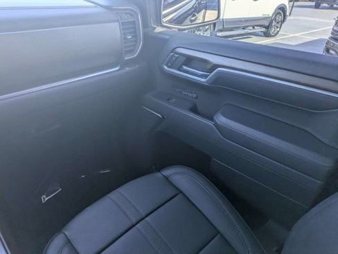 Used 2025 Chevrolet Silverado 1500 High Country w/ Midnight Edition AWD/4WD image 16