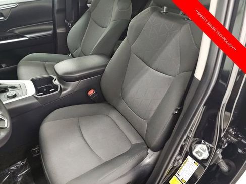 Certified 2025 Toyota RAV4 XLE w/ Convenience Package image 16