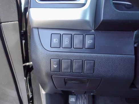 Used 2018 Toyota Highlander XLE AWD/4WD image 15