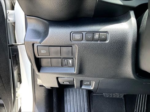 Used 2025 Lexus IS 350 F Sport w/ Accessory Package RWD image 34