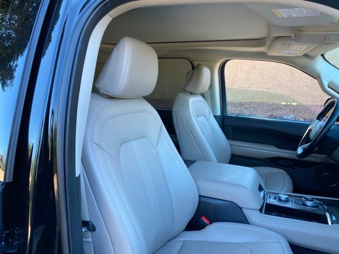 Used 2024 Ford Expedition Limited image 49