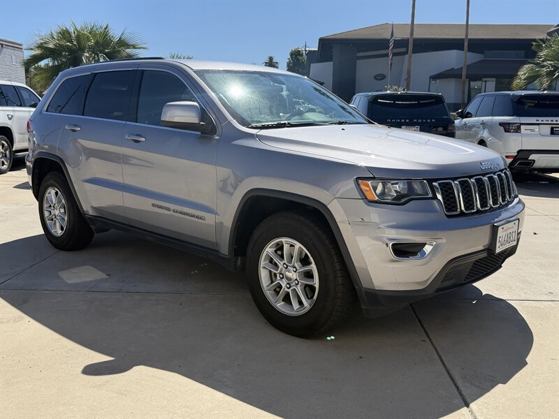 Used 2018 Jeep Grand Cherokee Laredo RWD image 7