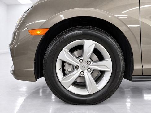 Used 2018 Honda Odyssey EX-L image 6