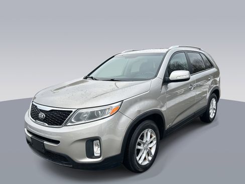 Used 2015 Kia Sorento LX image 7