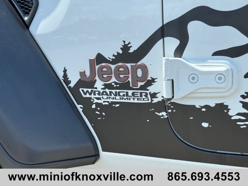 Used 2020 Jeep Wrangler Unlimited Rubicon AWD/4WD image 11