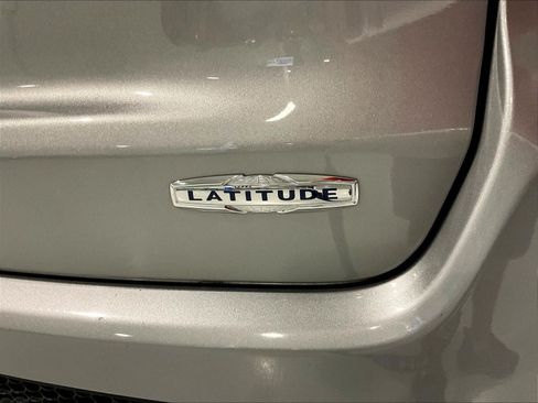Used 2022 Jeep Compass Latitude w/ Convenience Group FWD image 23