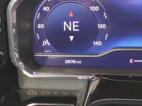 Used 2022 Chevrolet Silverado 1500 LT image 11