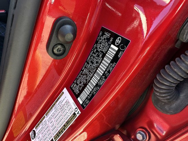 Used 2021 Toyota C-HR XLE FWD image 29