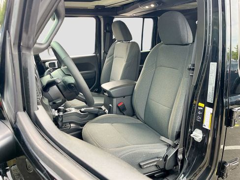 Certified 2025 Jeep Wrangler Unlimited Sport AWD/4WD image 20