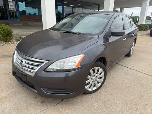 Used 2014 Nissan Sentra SV FWD image 2