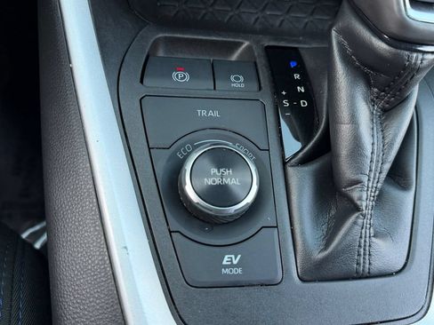 Used 2023 Toyota RAV4 SE AWD/4WD image 29