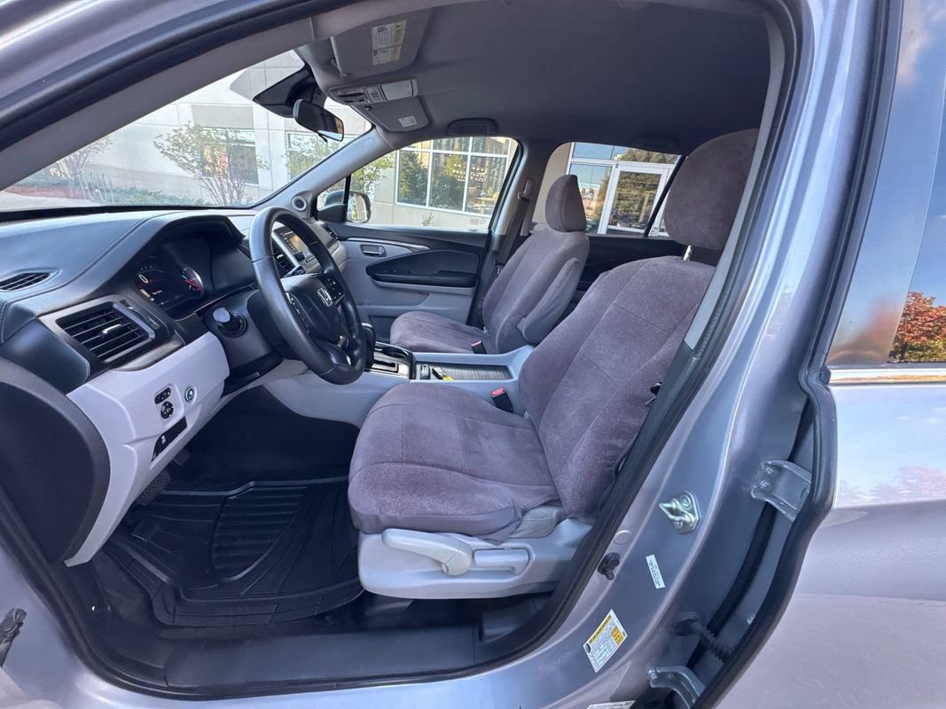 Used 2019 Honda Pilot LX image 29
