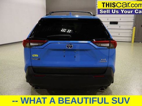 Used 2021 Toyota RAV4 XLE Premium image 6