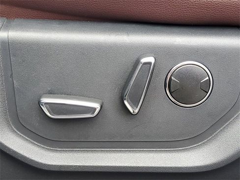 Certified 2023 Ford Expedition Limited image 9