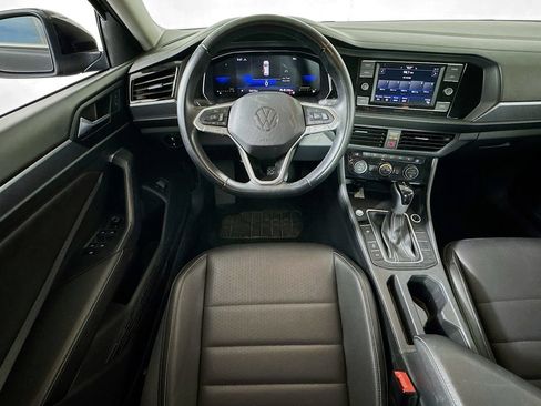 Used 2024 Volkswagen Jetta SE FWD image 21