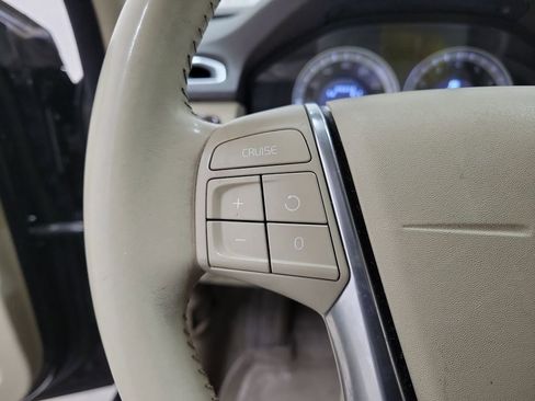 Used 2013 Volvo XC70 3.2 image 22