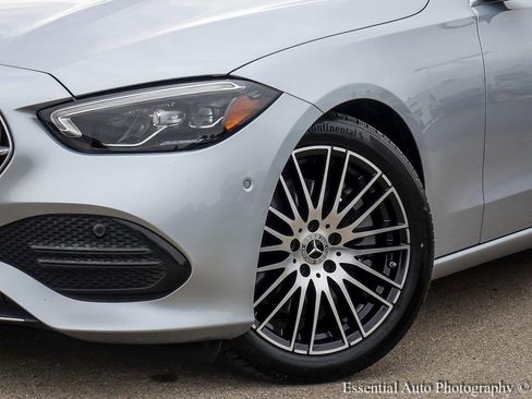 Used 2022 Mercedes-Benz C 300 4MATIC Sedan image 4