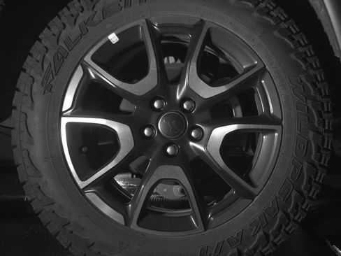 Used 2025 Jeep Compass Trailhawk AWD/4WD image 15