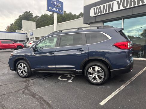 New 2025 Subaru Ascent Premium image 2