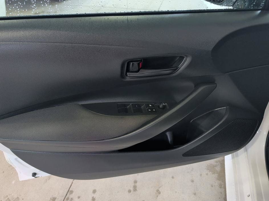 Used 2023 Toyota Corolla LE w/ LE Convenience Package FWD image 16