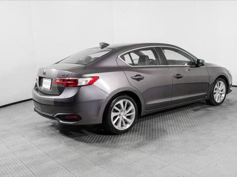 Used 2018 Acura ILX FWD image 8