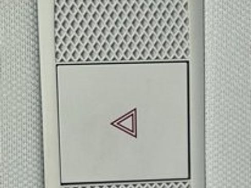 Used 2022 Tesla Model 3 Standard Range image 22