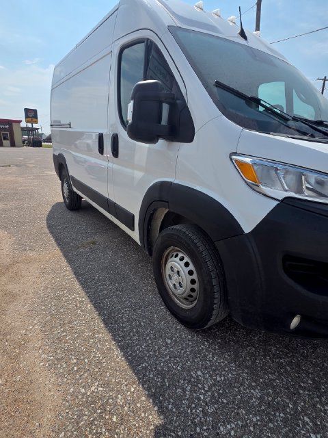 Used 2024 RAM ProMaster 2500 w/ Convenience Group FWD image 4